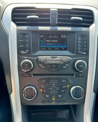 Ford Mondeo cena 42500 przebieg: 180389, rok produkcji 2015 z Warszawa małe 106